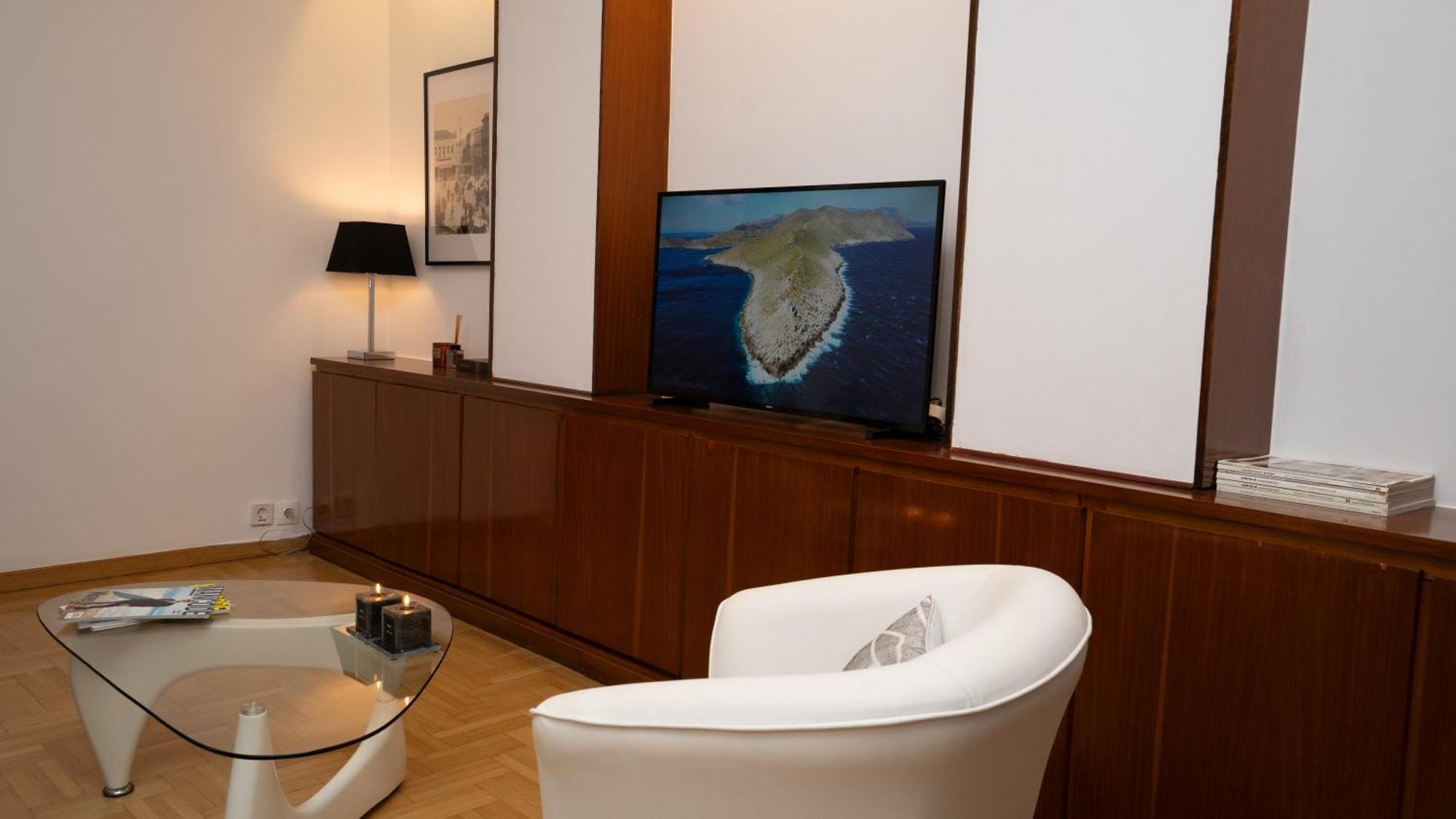 Quiet City Center Apt On A Pedestrian Street أثينا المظهر الخارجي الصورة